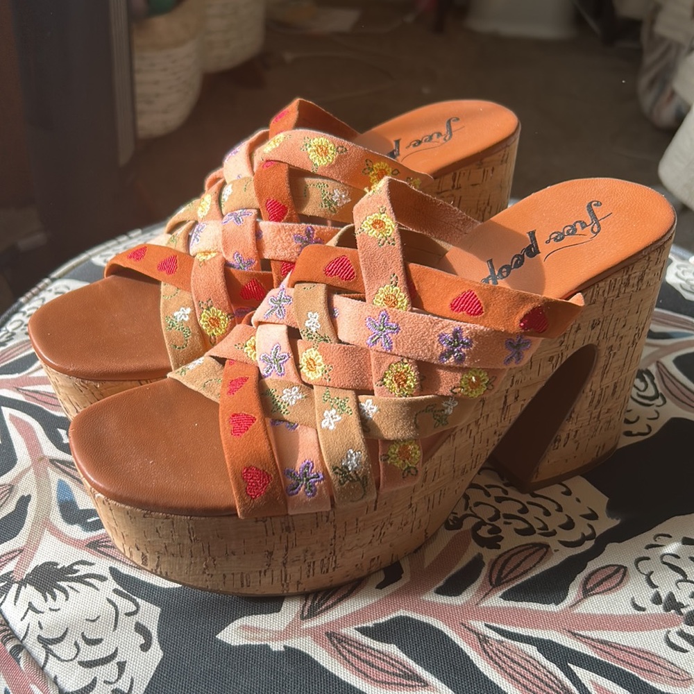 Free people heeled sandal in size 39.5